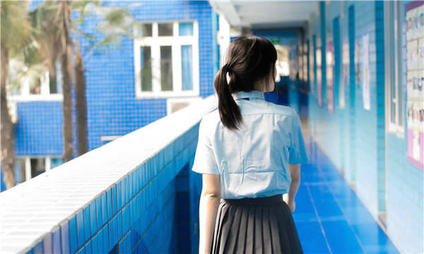 右玉如何找到一个可以帮助我生孩子的女人？